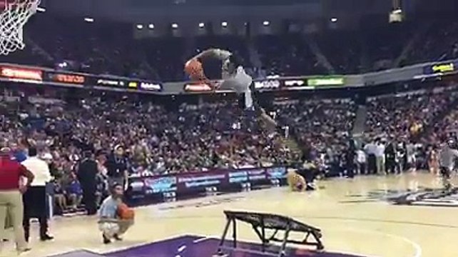 Wow! Super, Amazing & Insane Slam Dunks - Must Watch