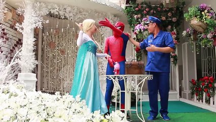 Скачать видео: Frozen Elsa and Anna vs Joker ! Spiderman Kiss SuperGirl Elsa Cry ! Wolfman Superheroes In Real Life - dailymotion