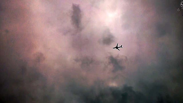 1.aircraft, plane, airplane, jet, aeroplane/самолет/aéro