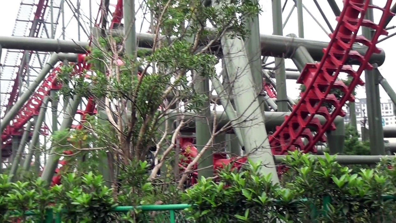 Un manège de dingue, sensations fortes garanties !