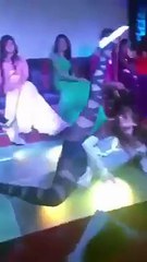 الإرهاب يزيد وبنات تونس يزيدوا يعملو عليهم بلعاني ،کملي کملي هههههههه