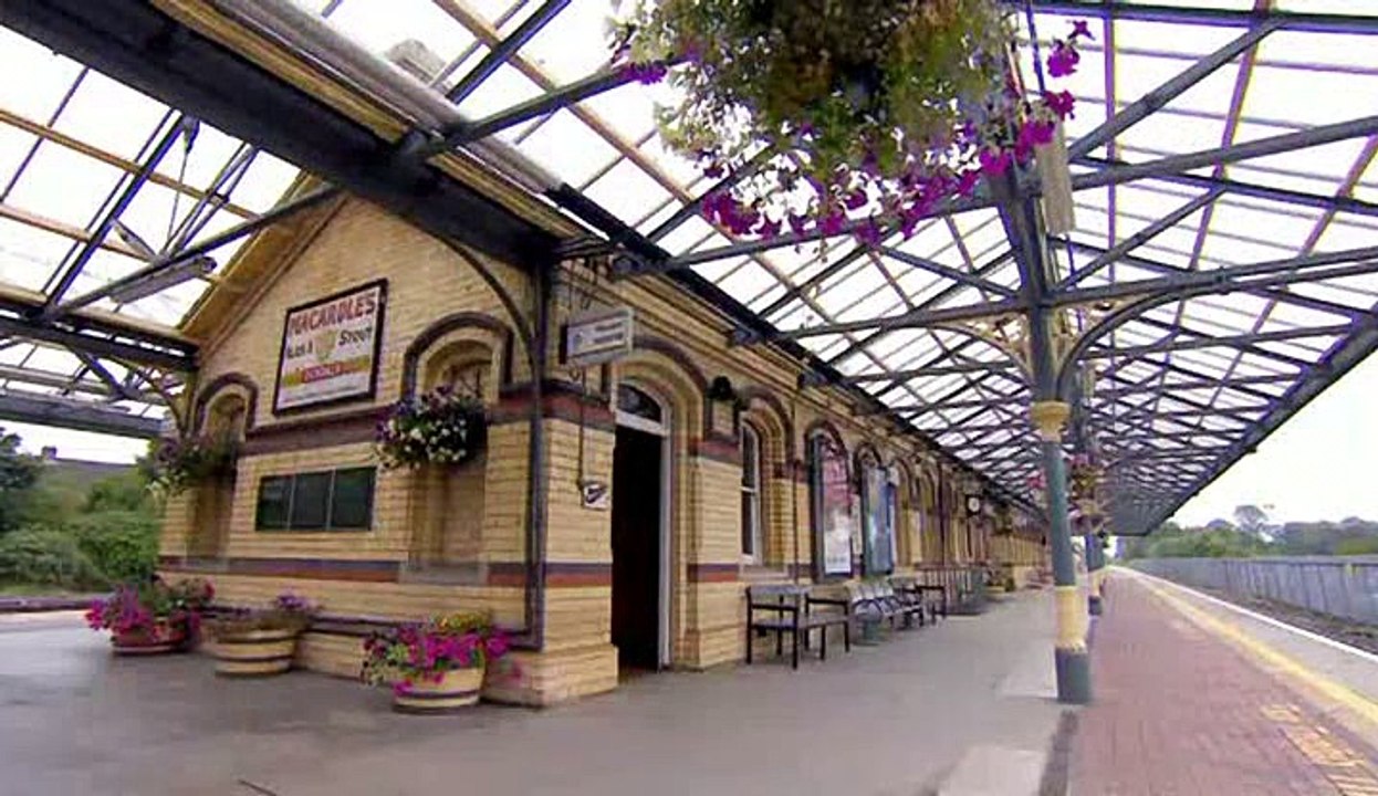 Great British Railway Journeys - S03E23 - Goes To Ireland - Dundalk To Portadown