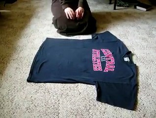 Tişört Katlamak Aslında Bu Kadar Kolay..