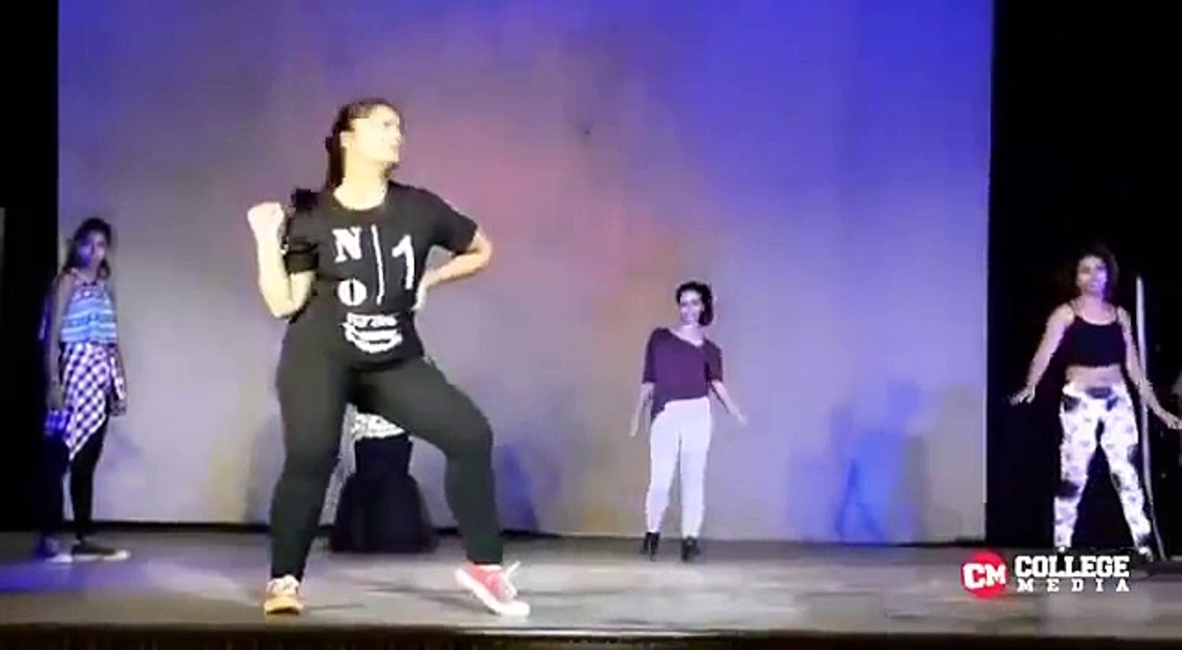 Best Bollywood Indian Wedding Dance Performance