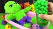 Learn Colors Baby Doll Baby Hulk M&Ms Chocolate Candies - Bath Time with Colour Balls