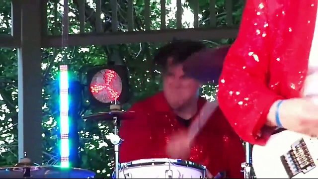 ВАУ)) Первая любовь (БАЛДЁЖЬ!).