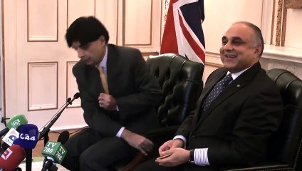 Press Conference Ke Doran ARY News Ka Mike Gir Gaya To Chaudhry Nisar Ne Kia Kaha..