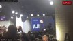 Primaire de la droite : dernier bain de foule pour Alain Juppé, à son QG