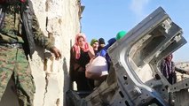 Сирия, выход мирных жителей из Алеппо в курдский квартал