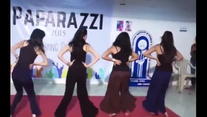 Live Dance Performance By College Girls Video