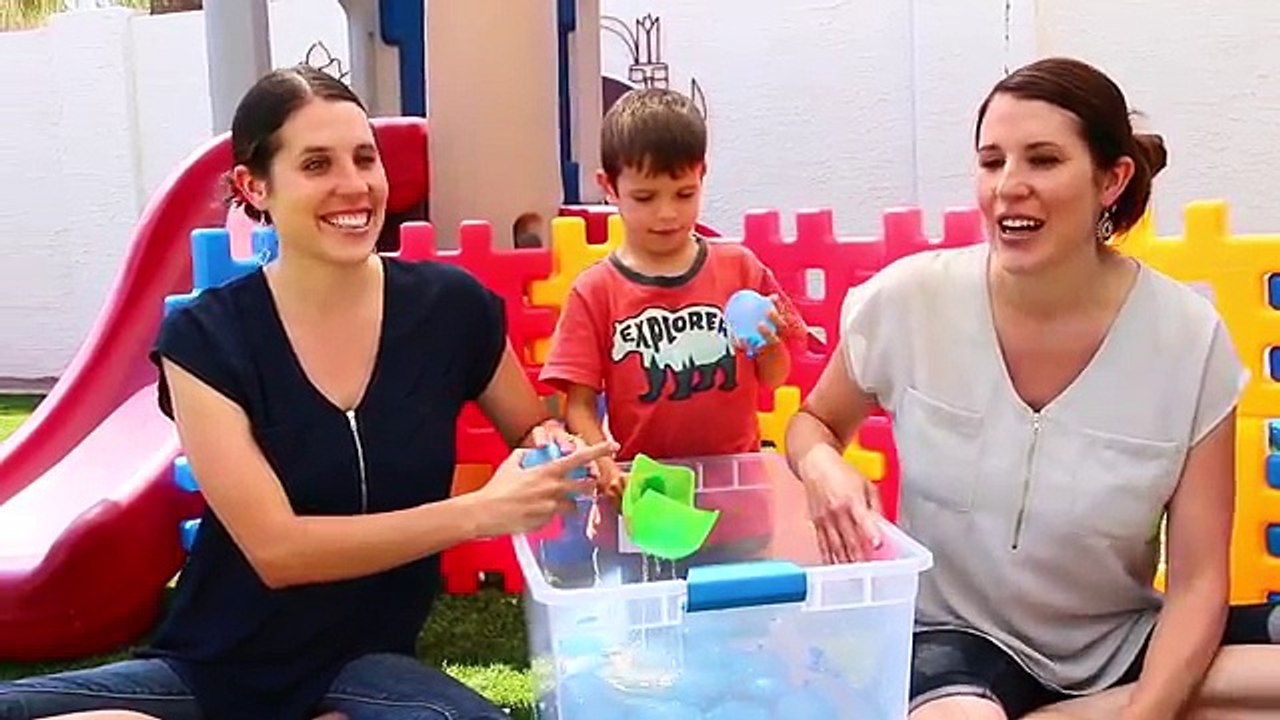 TWIN Telepathy Challenge  Kids Water Balloons Fight DisneyCarToys & Alltoycollector