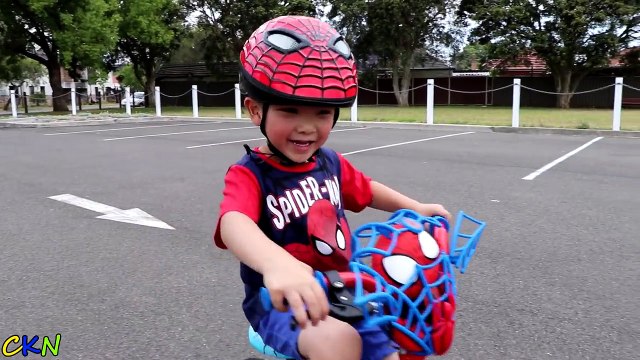 Venom Steals Spiderman Bicycle Kids Spidey Bike Riding Park Playtime Fun Ice Cream Eating Ckn Toys-kreKTiG1Mkc