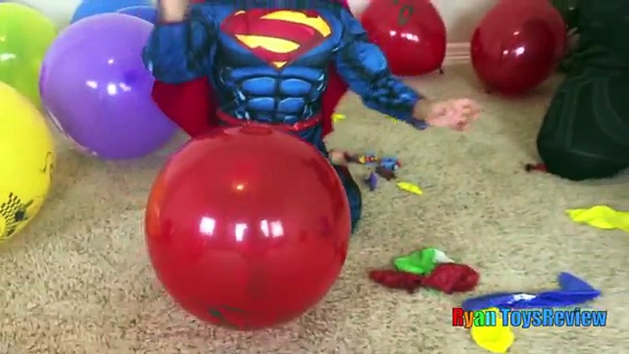 SURPRISE TOYS GIANT BALLOON POP CHALLENGE Batman vs Superman Disney Cars Toys Thomas and Friends