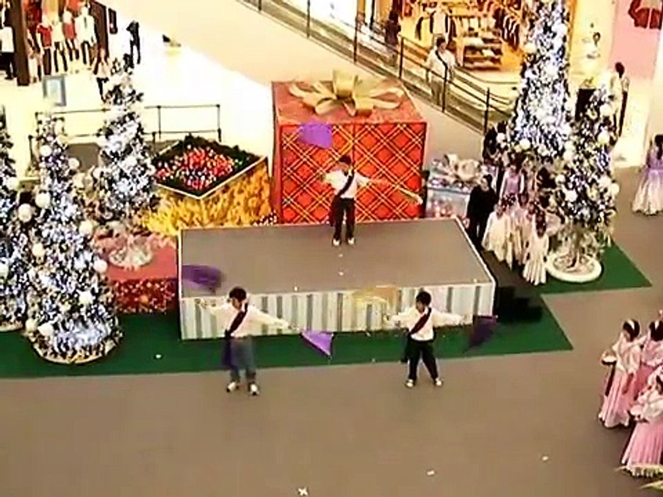CHRISTMAS ANGELS.mp4 - YouTube