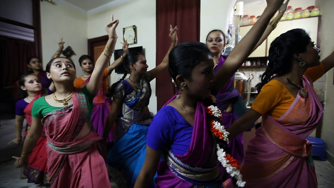 Indien tanzt den Tempel-Style