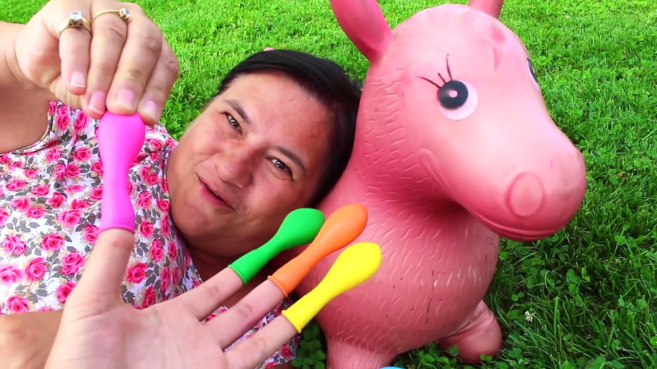 NEW Finger Family Song for Learning Colors - Baby Nursery Rhymes with Balloons and Funny Grandma