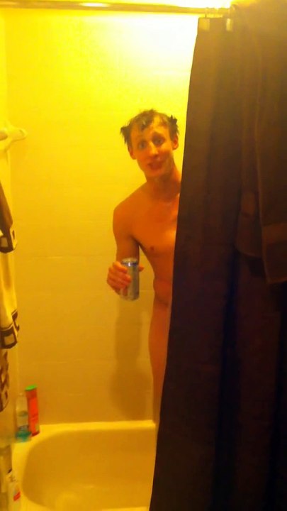 Jeu du savon sous la douche : ne vous baissez plus jamais