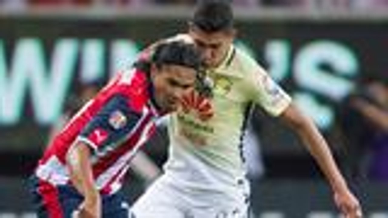 ¿Chivas debe conservar a Gulit o venderlo?