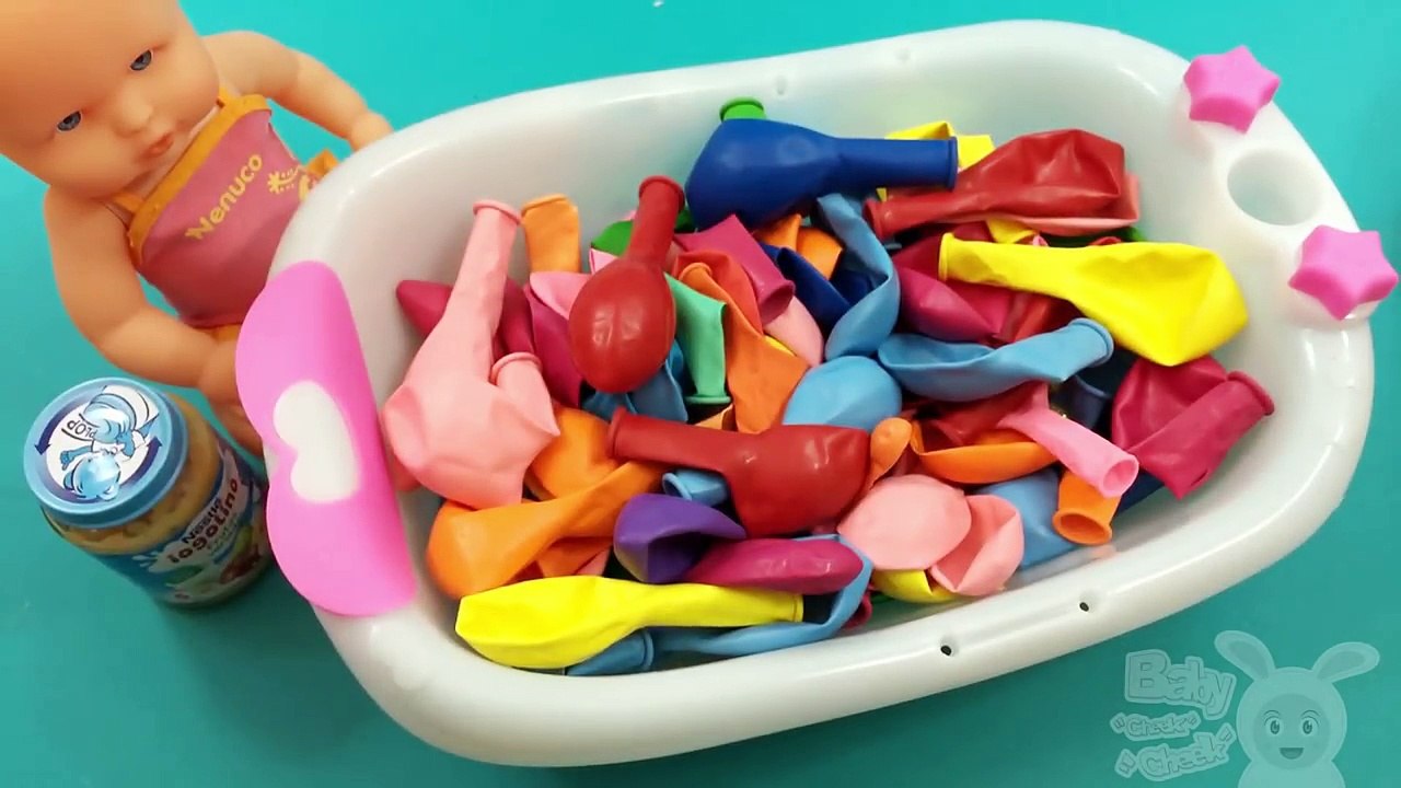 Baby Bath Time Balloon Party! Find a lot of Toys in Colors Balloons!
