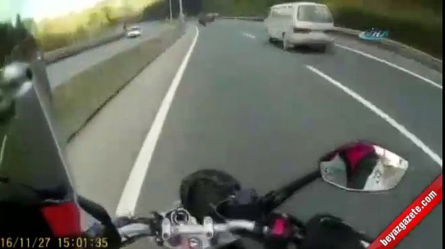 İstanbul trafiğinde ölümüne yarış kazayla bitti