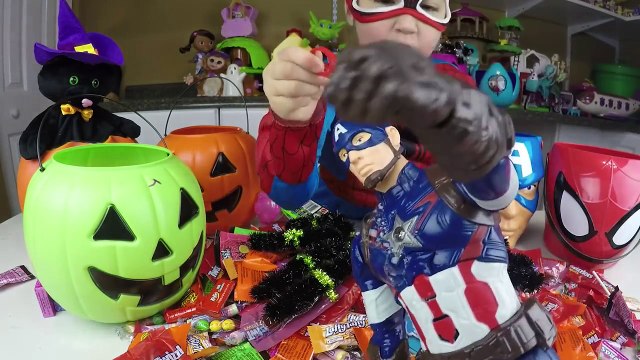 Big Spider Man Surprise Toys Eggs Halloween Candy Buckets Captain America Gets Slimed Kinder Egg