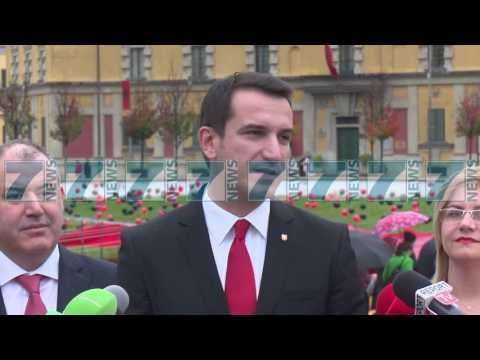 TIRANA NGRE FLAMURIN NE SHESHIN SKENDERBEJ - News, Lajme - Kanali 15
