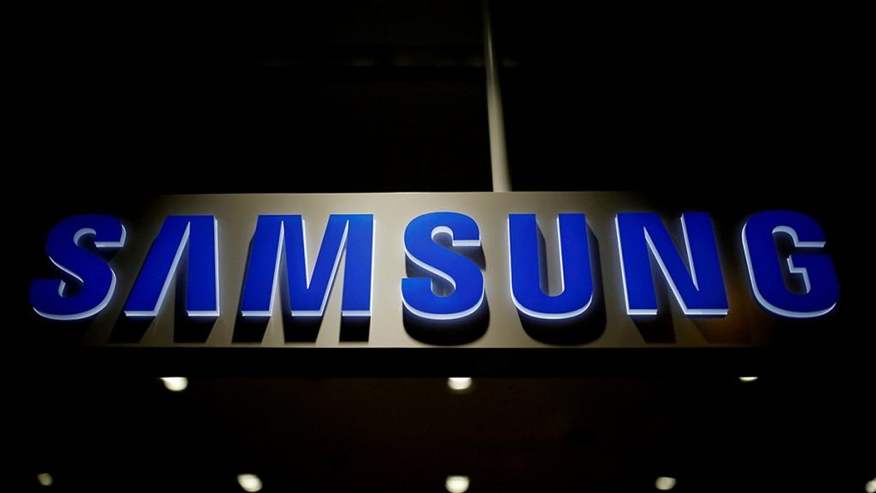 Samsung reportedly considering splitting company in two