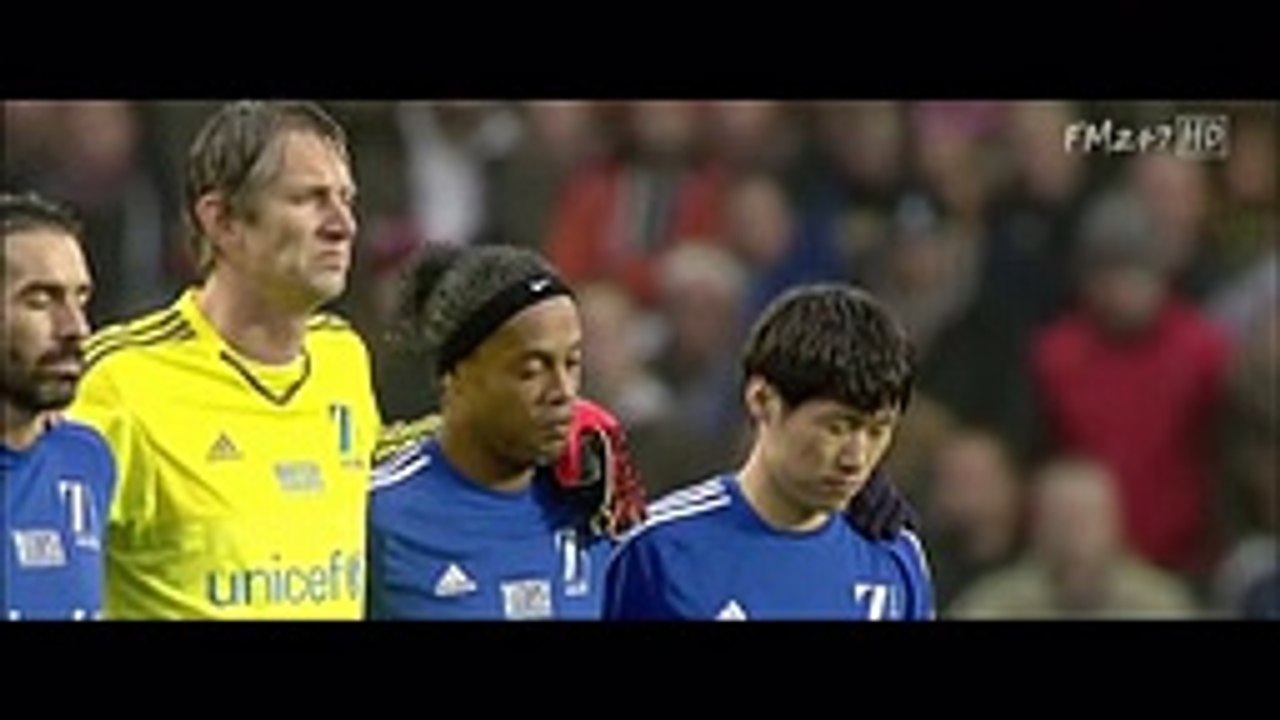 Ronaldinho vs Great Britain & Ireland XI - UNICEF Charity Match 14.11.2015 HD (English commentary)