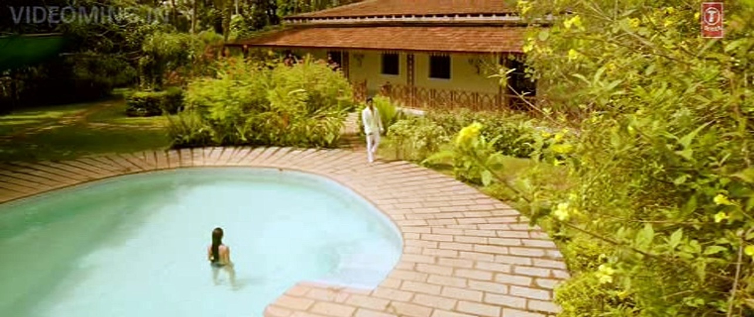 hot kises indian actress