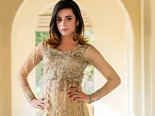 First Khawaja Sara Model in Pakistan