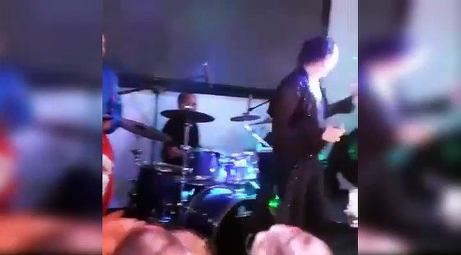 شمس الدين باشا يقلد رقصة أم العروسة للجالية التونسية في كندا