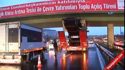 E-5 trafiğini felç etti, sürücülerden sigara istedi