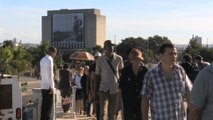 Primeros cubanos entran en la Plaza de la Revolución para despedirse de Fidel