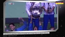 Les joueurs argentins cassent le trophée de la Coupe Davis