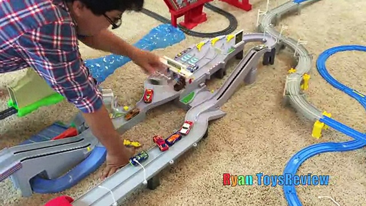 BIGGEST_TOY_TRAINS_TRACK_FOR_KIDS_Thomas___Friends_Trackmaster_Accidents_will_Ha