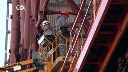 Tschernobyl-Ruine erstrahlt in neuem Kleid | DW Nachrichten