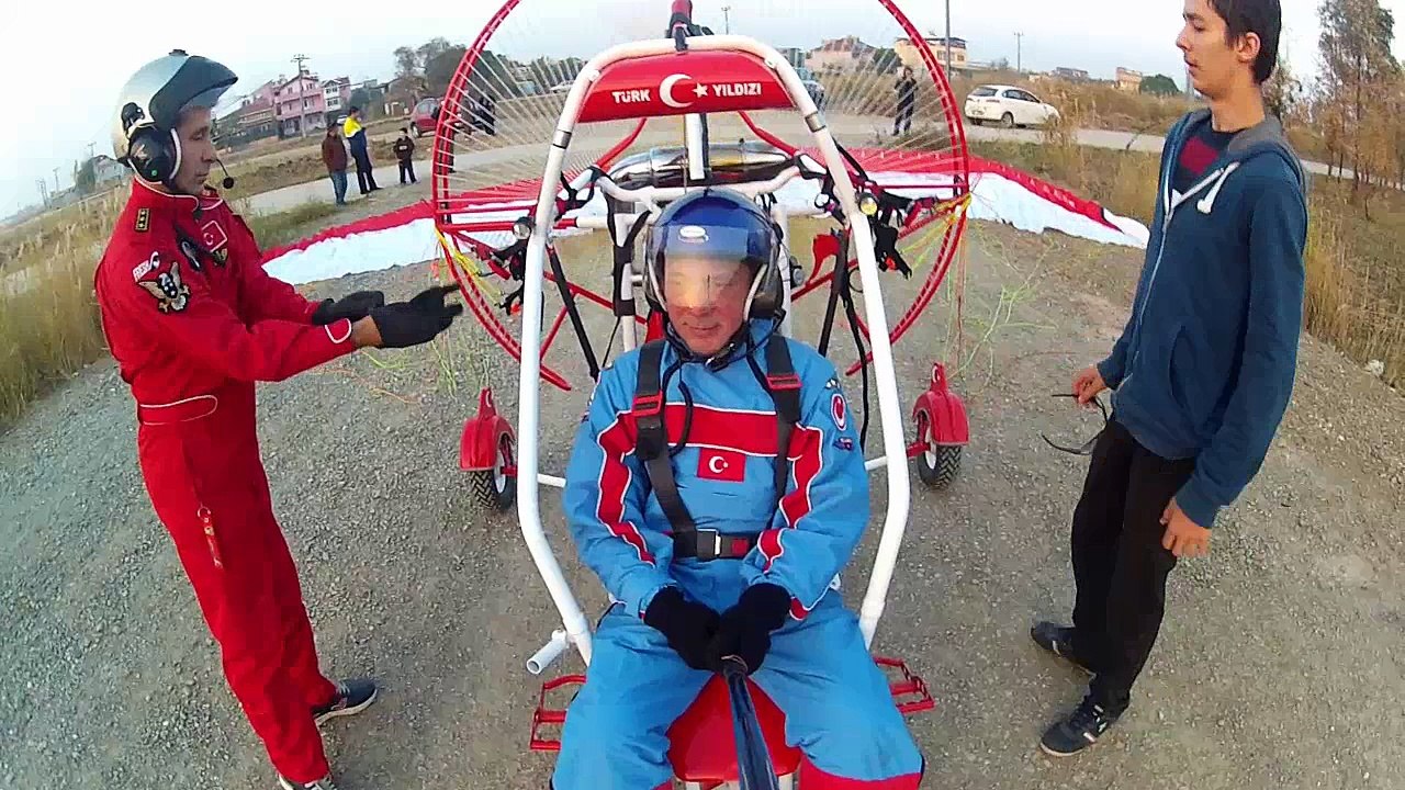 MUSTAFA DURSUN UÇUYOR SEMALARDA