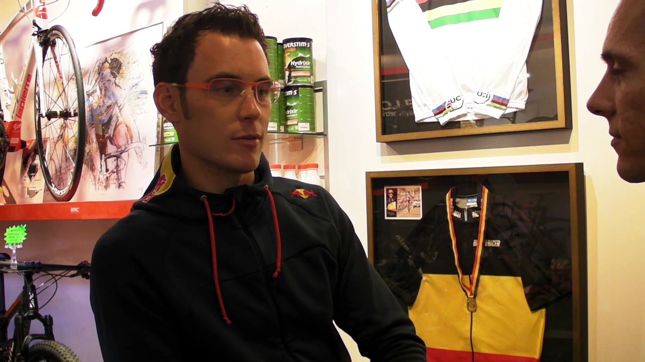 Philippe Gilbert interroge Thierry Neuville sur sa passion du rallye