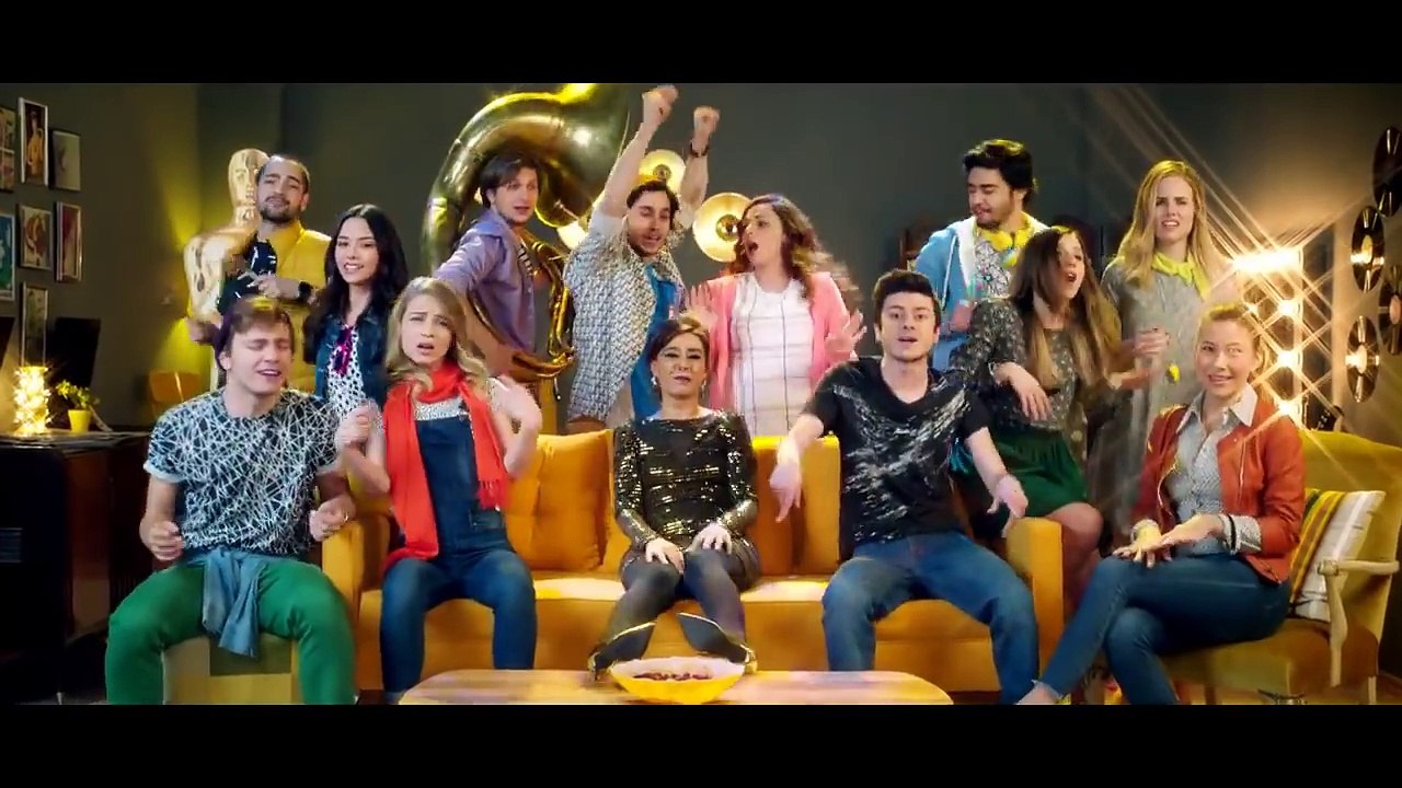 Yıldız Tilbe - Sevgililer Günü Reklamı - Genç Turkcell