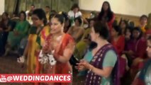 Desi Aunty Dance On Wedding Mehdi Night