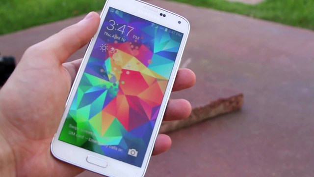 Burning a New Samsung Galaxy S5 - Will it Survive