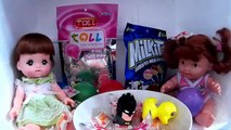 Candy Pit Surprise Eggs Baby Doll Bath Time & Learn Colors BABY DOLL
