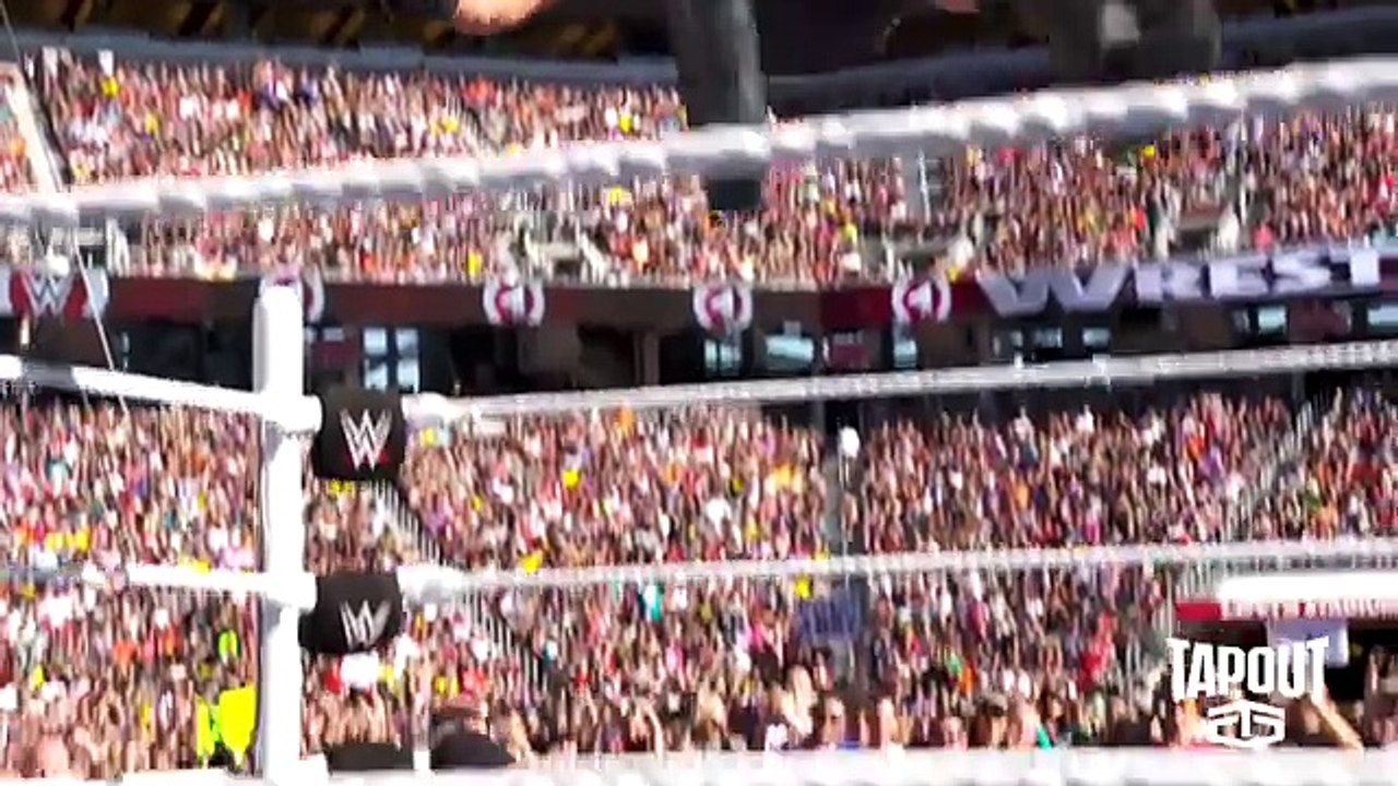 Seth_Rollins__inspirational_workout___Pre-Match_Moments,__powered_by_Tapout