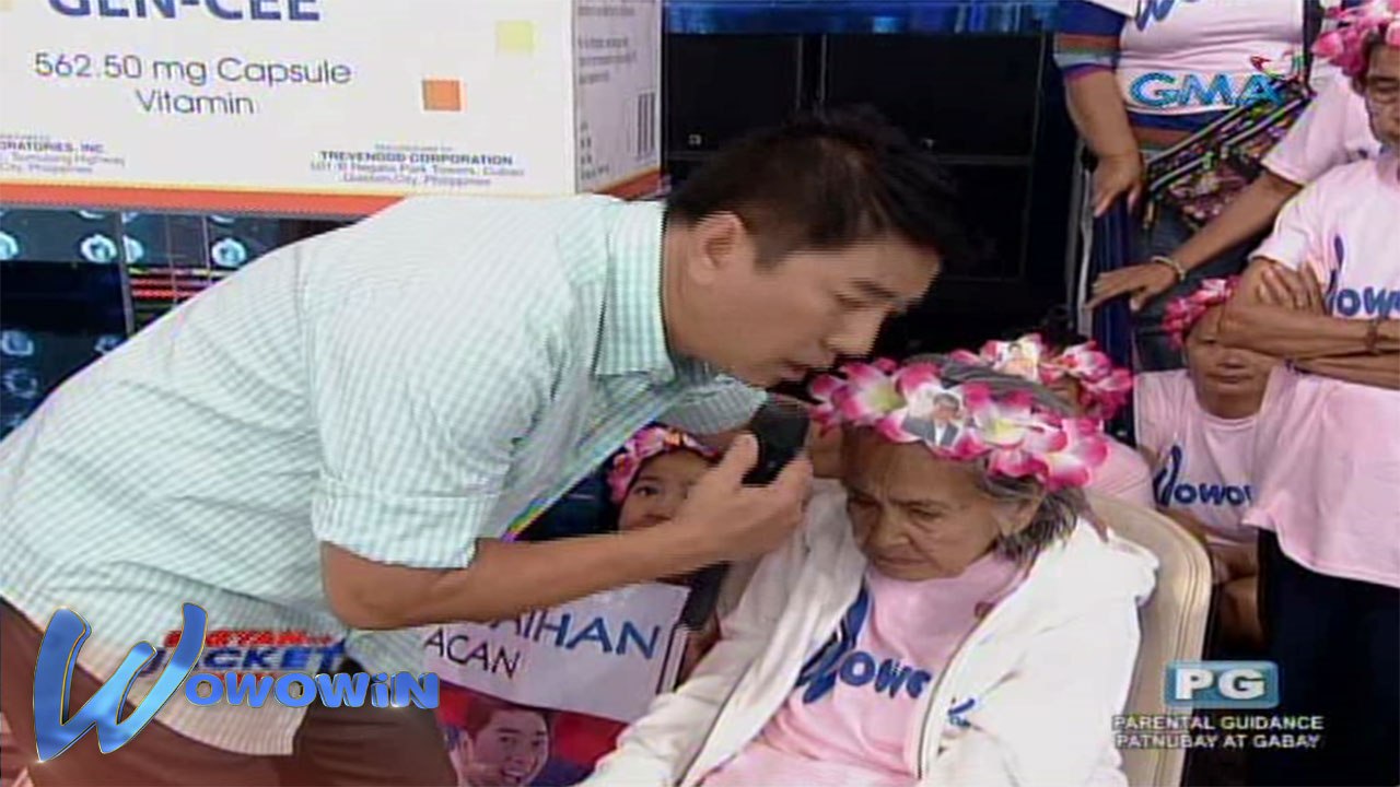 Wowowin: Lola na humihingi ng tulong, pinaunlakan ni Willie Revillame
