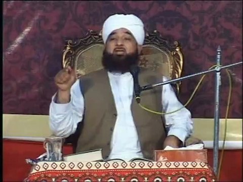 Quran Se Muhabat Krny Waly Ki Qabar Me Ujala