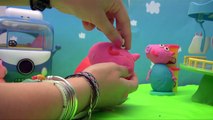 (TOYS) Peppa Pig Eggs Hunt Play Doh City ♥ Peppa Pig huevos sorpresa ☀ Chasse aux Oeufs Peppa Pig