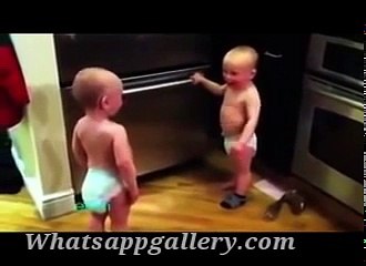 زرا ان بچوں کی باتیں سنیں آپس میں کیا باتیں کر رہے ہیں