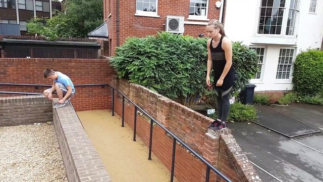 Meilleurs fails du mois : parkour, voiture, skateboard, plongeon, pogo, sport, moto...