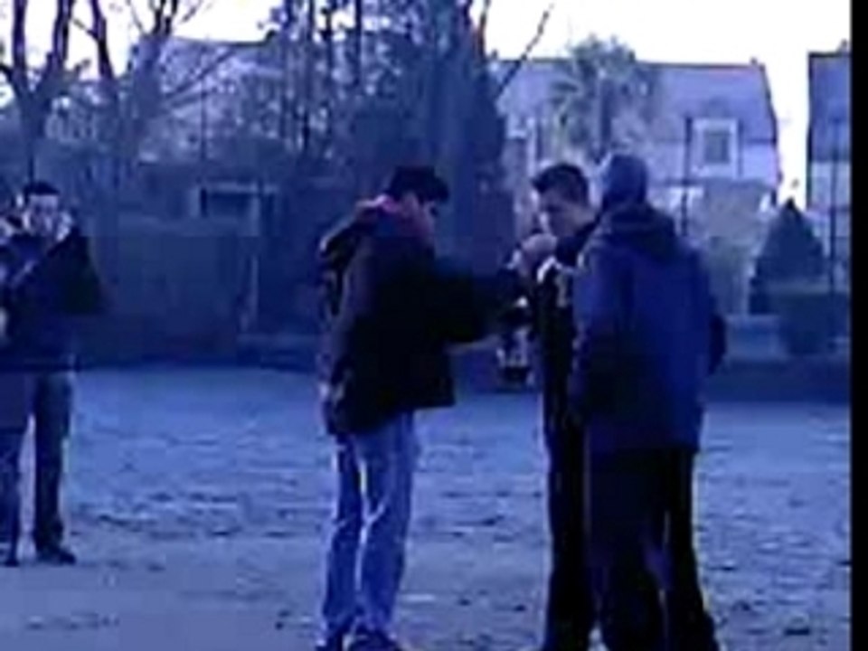 explosion bouteille de coca avec du mentos