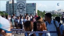 Fidel Castro : les Cubains affluent au mémorial à La Havane